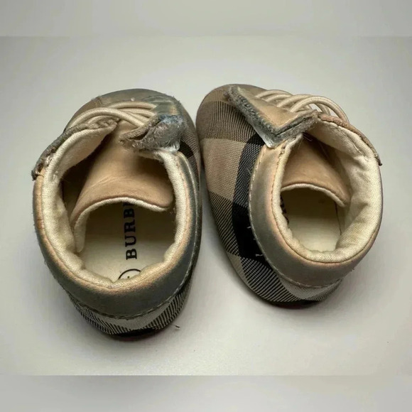 Burberry Bosco Check infant shoes size 17 - Picture 8 of 10